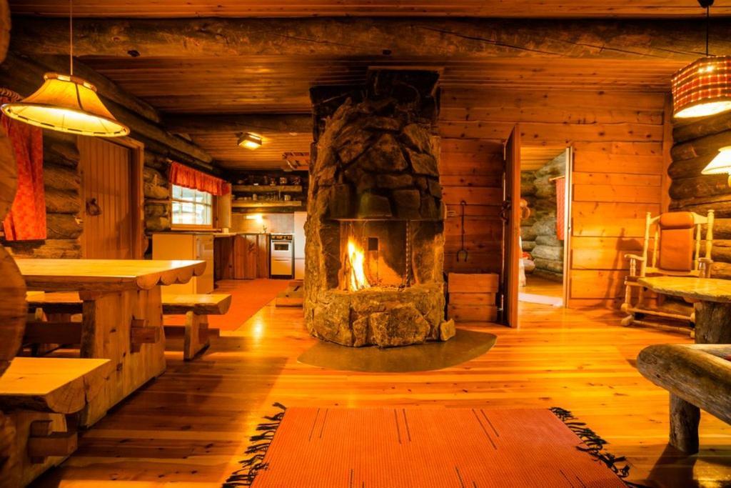 Kakslauttanen Arctic Resort - Igloos And Chalets Saariselka Esterno foto