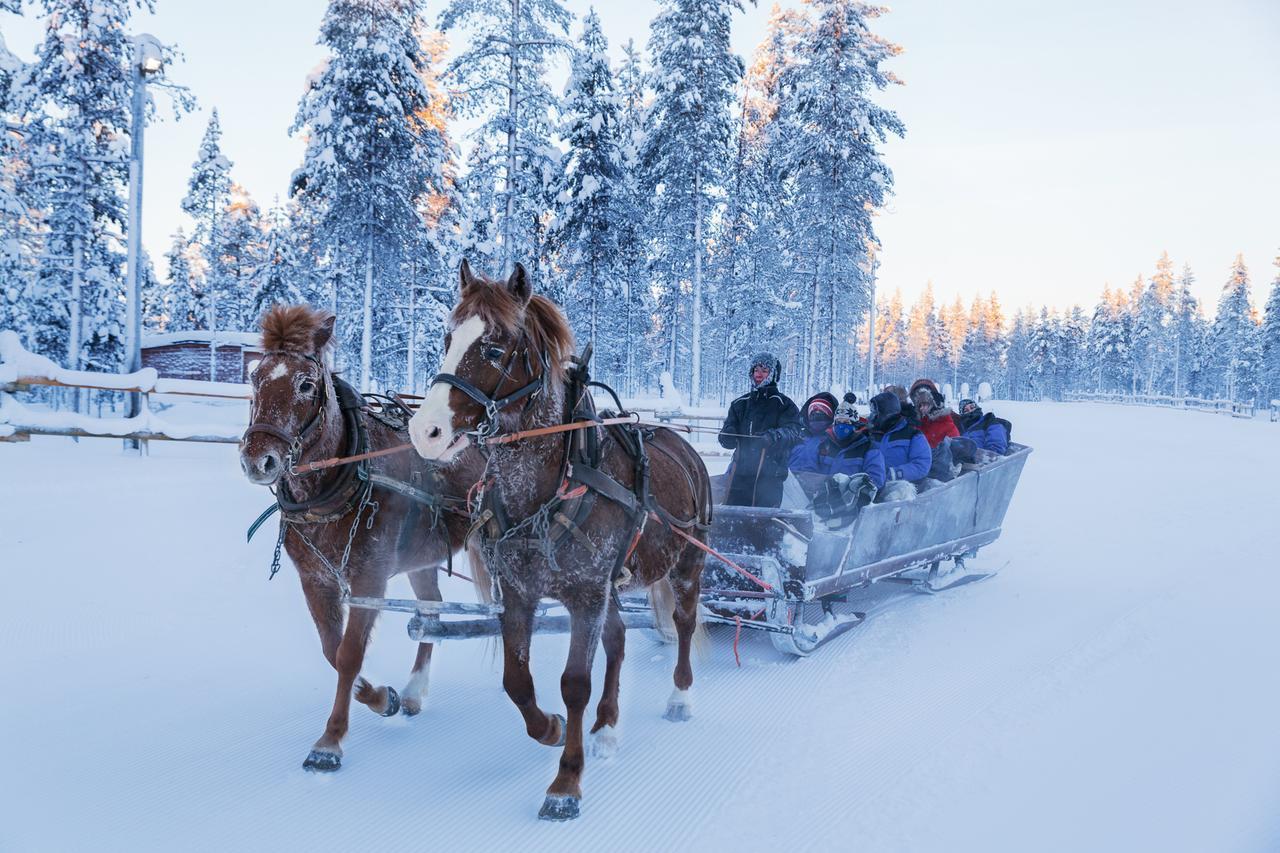 Kakslauttanen Arctic Resort - Igloos And Chalets Saariselka Esterno foto
